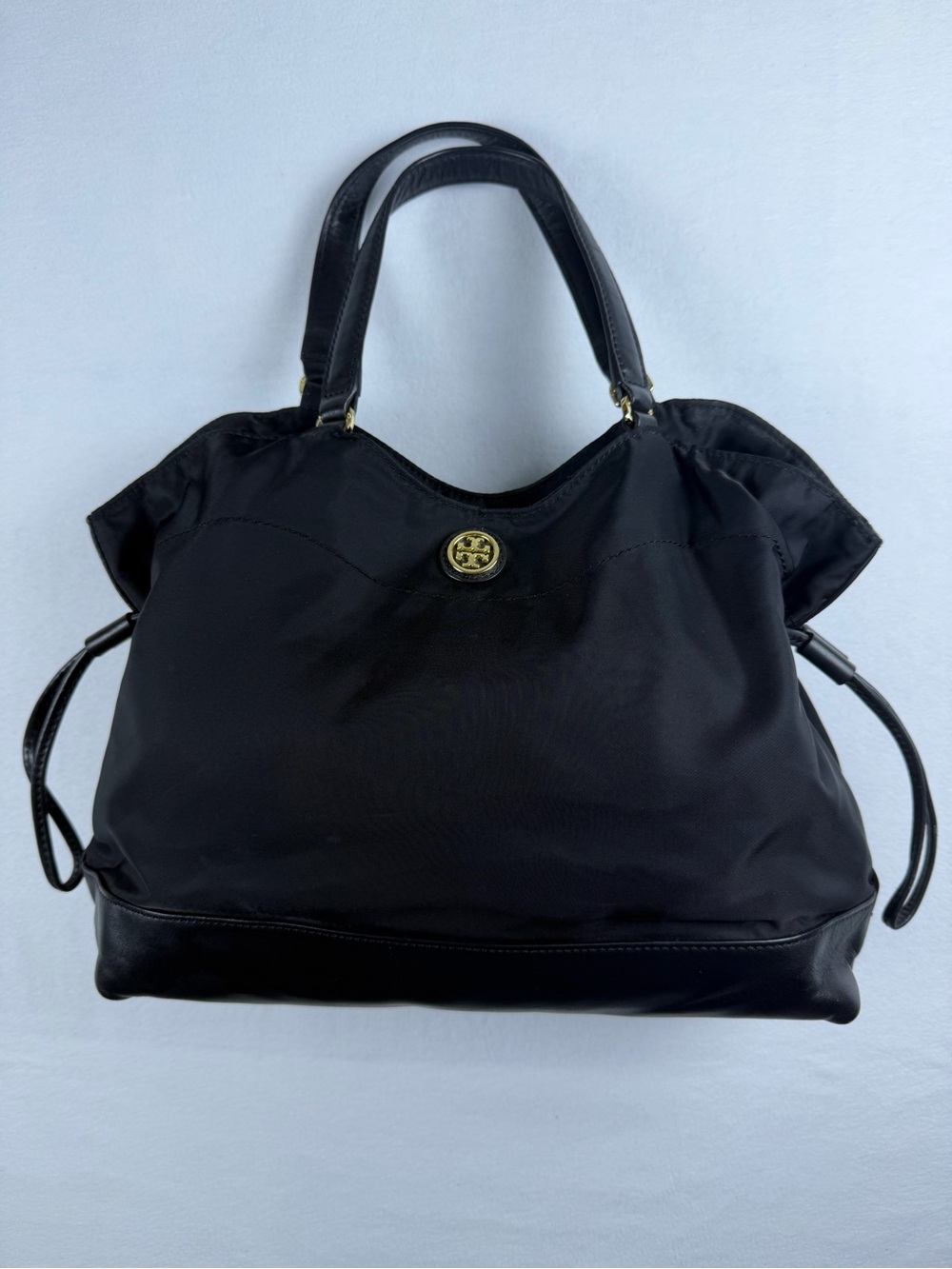 Tory Burch Black Nylon & Leather Drawstring Tote Shoulder Bag Gold Hardware - Picture 2 of 13